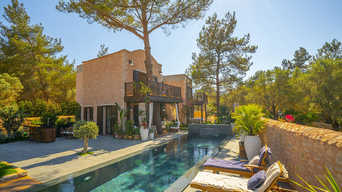 Gonulbuku Konaklari Continues